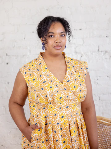 Thais Plus Size Sleeveless Dress